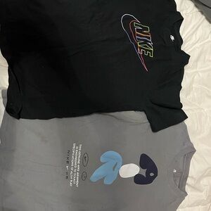 Nike Kids Black and Gray Graphic Tees